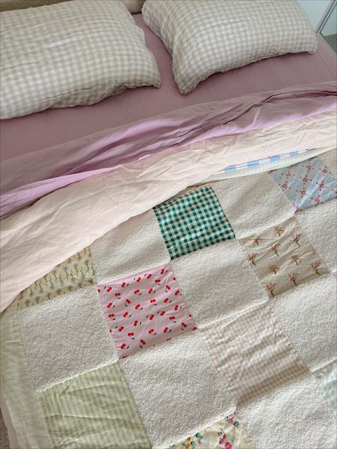 The dreamiest blanket, my vision came to life and I’m beyond excited for you to style this and use this heirloom piece in your homes! Made of Cotton and Boucle with cotton internal padding for a little extra weight but definitely not too hot. 160cm x 140cm Pictured on a Queen bed and single bed, but can be used as a throw, cot blanket etc. Funky Throw Blanket, Quilted Blanket Aesthetic, Charleston Lifestyle, Quilted Blankets, Bed Quilts, Cot Blankets, Quilted Blanket, Dorm Inspo, Patchwork Blanket