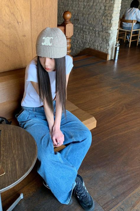 myname_hana celine beanie, jeans, adidas shoes Beanie Summer Outfit, Beanie Outfit Summer, Celine Beanie, Ciara Style, Beanie Outfit, 일본 패션, Japan Outfit, Shorts Outfits Women, Lovely Clothes