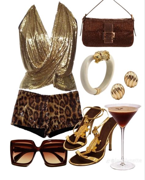 Gold Look Outfit, New Years Eve Outfits Gold, Miami Outfits Night Club, Gold Shorts Outfit, Golden Birthday Outfit Women, Gold Outfit Ideas, Glam Aesthetic Outfit, Mykonos Outfit, Iii Points