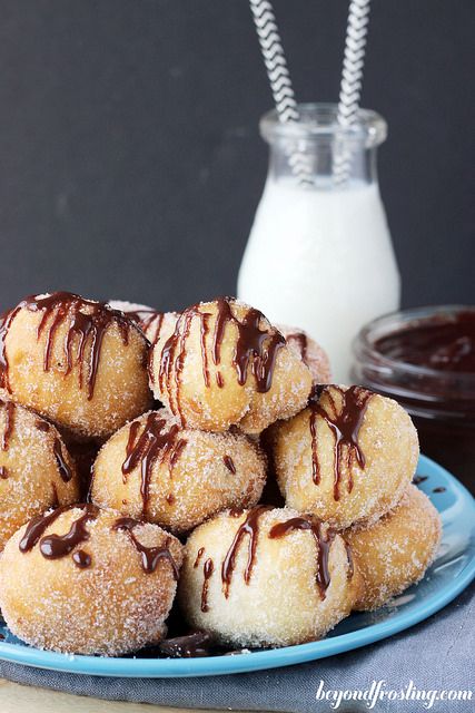 Ghirardelli Cookie Dough Stuffed Donut Holes and Chocolate Dipping Sauce | beyondfrosting.com | #cookiedough #donut by Beyond Frosting, via ... Cookie Dough Desserts, Easy Cookie Dough, Doughnut Recipes, Chocolate Dipping, Chocolate Dipping Sauce, Dipping Sauces Recipes, Donut Holes, Doughnut Recipe, Delicious Donuts