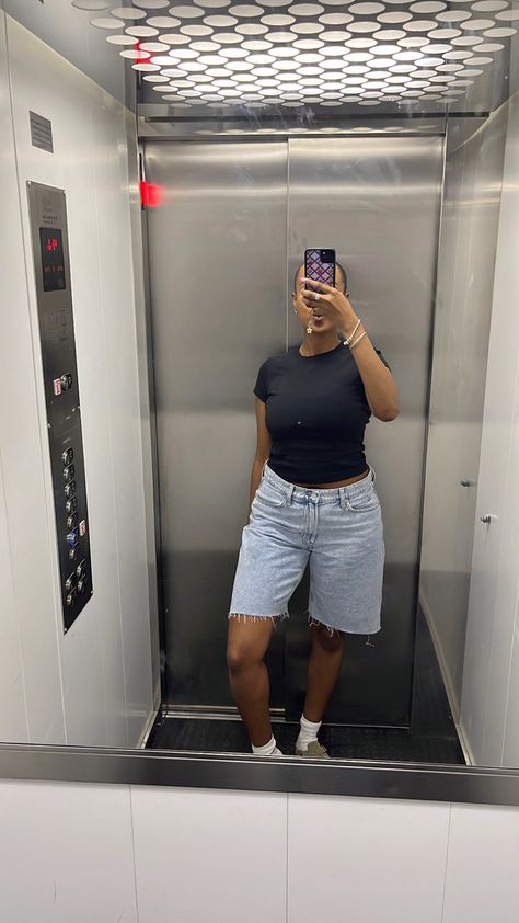 Short Long, Summer Outfits Long Shorts, Outfit Short Jean, Outfit Short, Long Shorts Outfits, Long Shorts Outfits Women, Long Jean Shorts Outfit, Outfit Campus, Long Jean Shorts