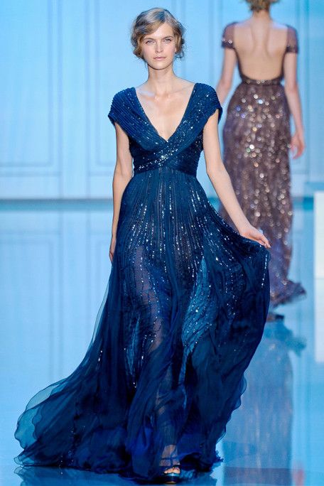 Ellie Saab Fall 2011 Robes Glamour, Elie Saab Fall, Ellie Saab, Elie Saab Couture, Amazing Dresses, Blue Gown, فستان سهرة, Dream Dresses, Couture Runway