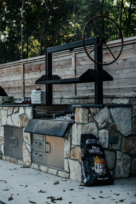 Small Patio Cooking Area Ideas, Santa Maria Grill Outdoor Kitchens, Outdoor Ramada, Backyard Outdoor Kitchen, Brick Smoker, Custom Bbq Grills, Bbq Trailer, Backyard Bbq Pit, Santa Maria Grill