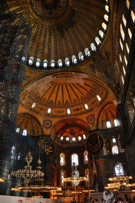 Saint Sophia, Istanbul Saint Sophia, Hagia Sophia, Amazing Places, Eiffel Tower Inside, Beautiful Nature, Eiffel Tower, Istanbul, The Good Place, Mosaic