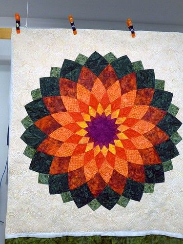 Giant Dahlia Quilt, Dahlia Quilt, Giant Dahlia, Amish Quilt Patterns, Herringbone Quilt, Jaybird Quilts, Quilting Board, Medallion Quilt, Quilt Care