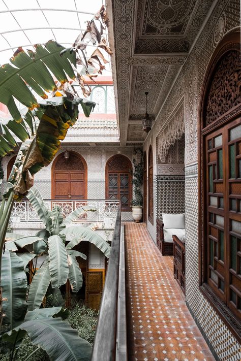 Moroccan Houses, Moroccan Riad, Riad Marrakech, Moroccan Homes, Moroccan Interiors, Patio Interior, Moroccan Design, Islamic Architecture, Hotel Design