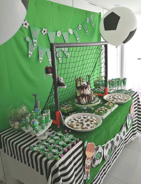 Boys Soccer Party, Birthday Cake Fruit, Birthday Cake Boys, Soccer Birthday Cakes, Surprise Baby Shower, Soccer Birthday Parties, Boys Soccer, Cake Fruit, Soccer Theme