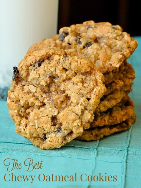 The Best Chewy Oatmeal Cookies - a real old fashioned recipe that has crispy edges and a softer chewier center. The secret here is not to over bake them or they will become brittle. A little underbaked is actually preferred. Chewy Oatmeal Cookies Recipe, Vanishing Oatmeal Raisin Cookies, Chewy Oatmeal Cookies, Best Oatmeal Cookies, Cookie Recipes Chewy, A Glass Of Milk, Rock Recipes, Oatmeal Cookies Chewy, Oatmeal Cookie Recipes