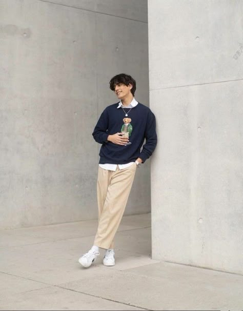 Blue Sweatshirt Outfit, Beige Trousers Outfit, Sweatshirt Outfit Men, Blue Outfit Men, Nic Kaufmann, Spiritual Fashion, Shirt Outfit Men, Smart Casual Dress, Pants Outfit Men