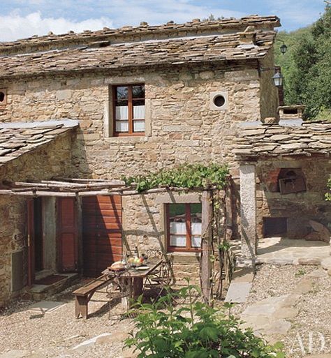 italian rustic decor | Rustic Italian Villas : Architectural Digest Rustic Italian Villa, Rustic Italian Home Decor, Rustic Italian Decor, Style Toscan, Italian Style Home, Rustic Italian Home, Tuscan Hills, Tuscan Farmhouse, Italian Country