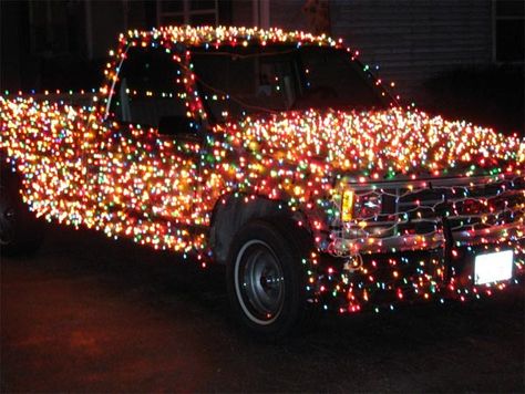 Kris Marshall, Christmas Car Decorations, Unusual Christmas Decorations, Southern Christmas, Christmas Parade, Christmas Car, Trunk Or Treat, Pretty Christmas, Christmas Truck