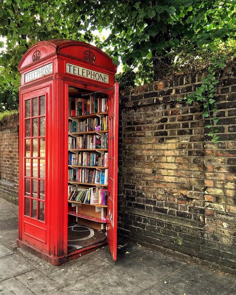 photo by @london • A book borrowing phone box in Greenwich "I have seen one of these in a tiny village in Yorkshire" British Phone Booth, Street Library, Red Phone Booth, Telephone Box, Telephone Booth, Fotografi Vintage, Book Cafe, Phone Box, Little Library