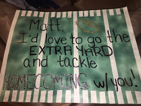 Homecoming football proposal Homecoming Poster Ideas Proposal, Godfather Proposal Ideas, Football Proposal, Sadie Hawkins Proposals, Asking To Homecoming, Football Promposal, Creative Prom Proposal Ideas, Sadies Proposal, Cute Hoco Proposals