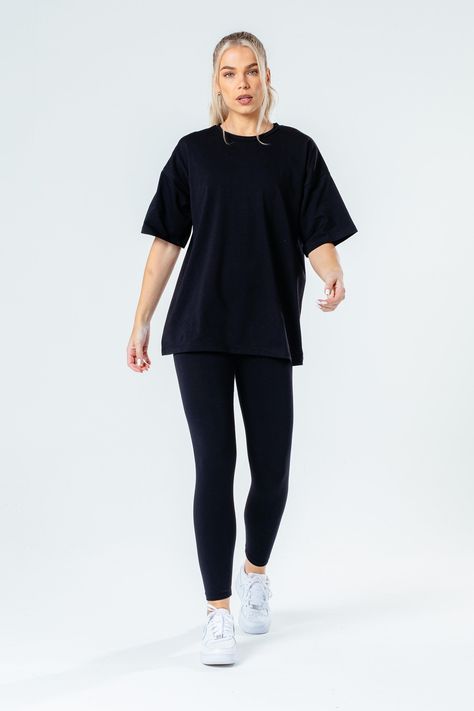 Oversized Tshirt Outfit Leggings, Big Tshirt Outfit, Casual Tshirt Outfit, Black Leggins, Oversize Tshirt Outfits, Cute Slides, Outfit Oversize, Black Leggings Outfit, Desi Fashion Casual