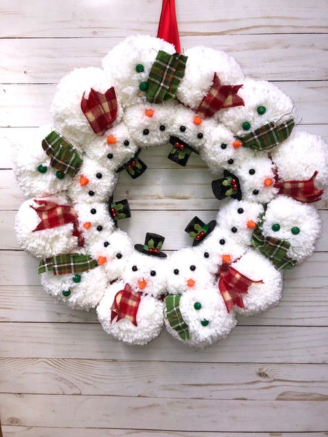 Crochet Christmas Ornaments Free Patterns, Snowman Pom Pom, Pom Pom Snowman, Diy Crochet Christmas, Clay Carrot, Christmas Ornaments Easy, Christmas Pom Pom Crafts, Christmas Pom Pom, Crochet Christmas Ornaments Free