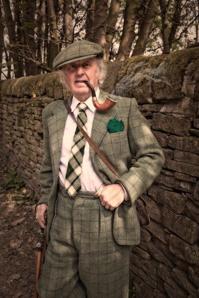 That is some pipe to clench! English Gentleman, Irish Eyes Are Smiling, Irish Cottage, Old Irish, Irish Eyes, Pipes And Cigars, Pipe Dream, Irish Blessing, Village Life