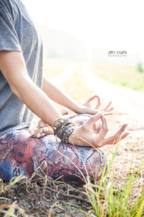 Yoga Photography Outdoor, Yoga Foto's, Kripalu Yoga, Yoga Poses Photography, Photography Tattoo, Yoga Nature, Yoga Photoshoot, Yoga Images, Yoga Pictures