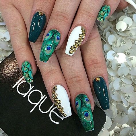 Peacock Nail Art, Feather Ideas, Peacock Nails, Barbie Tingz, Green Acrylic Nails, Her Nails, Coffin Shape Nails, Get Nails, Nails Desing