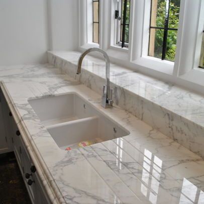 Kitchen Window Sill Ideas, Ledge Decor, Kitchen Design Countertops, Kitchen Window Sill, Marble Countertops Kitchen, Concrete Countertops Kitchen, Granite Countertops Kitchen, Sink Design, Kitchen Worktop