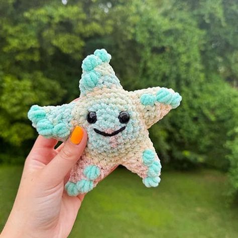 Crochet Fish Free PDF Amigurumi Patterns Crochet Betta Fish, Goldfish Crochet Pattern Free, Starfish Crochet Pattern Free, Crochet Starfish Free Pattern, Crochet Starfish Pattern, Crochet Fish Pattern Free, Crochet Starfish, Crochet Fish Patterns, Mermaid Friends