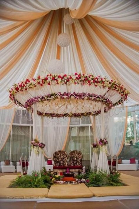 From choosing the perfect venue to choosing your favourite cuisine, everything seems to go flawless. But what about the most important part? The Mandap Decoration. Many people ponder over how their dream Mandap will look like, so here are some brilliant Wedding Mandap Decoration. Wedding Setup, Wedding Hall Decorations, Delhi Wedding, Wedding Stage Design, Mandap Decor, Desi Wedding Decor, Marriage Decoration, Floral Wedding Decorations, Beautiful Wedding Decorations