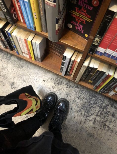 Doc Martin Aesthetic, Doc Marten Aesthetic, Aesthetic Doc Martens, Ig Fillers, Alex Stern, Doc Martens Aesthetic, Bookstore Aesthetic, Ninth House, Grey Tote Bags