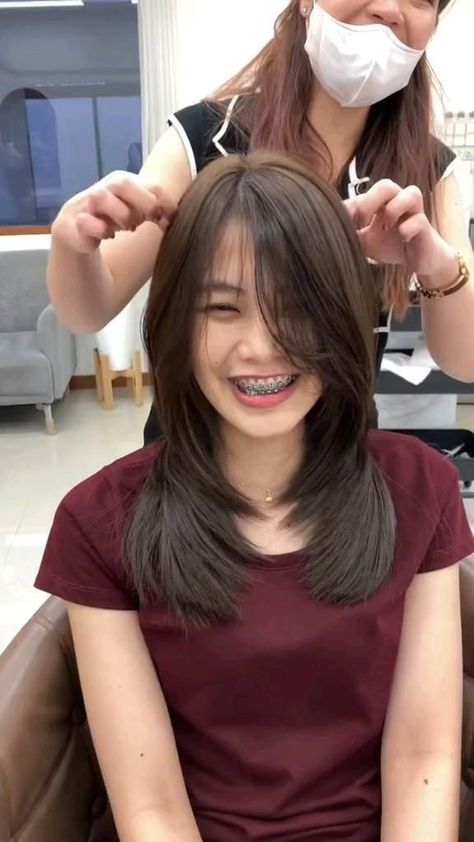 Scrunchie Bun, Pretty Hair Cuts, Layered Bangs, Winter Hair Care, Haircuts For Long Hair With Layers, Haircuts For Medium Length Hair, Korean Short Hair, Gorgeous Birthday, Hair Style Korea