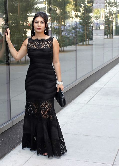 Black Lace Dress For Wedding Guest, Black Dress Classy Elegant Lace, Black Lace Dress Outfit Wedding Guest, Black Lace Dress Accessories, Black Lace Styles, Black Long Lace Dress, Black Western Dress, Black Lace Long Dress, Black Lace Dress Outfit