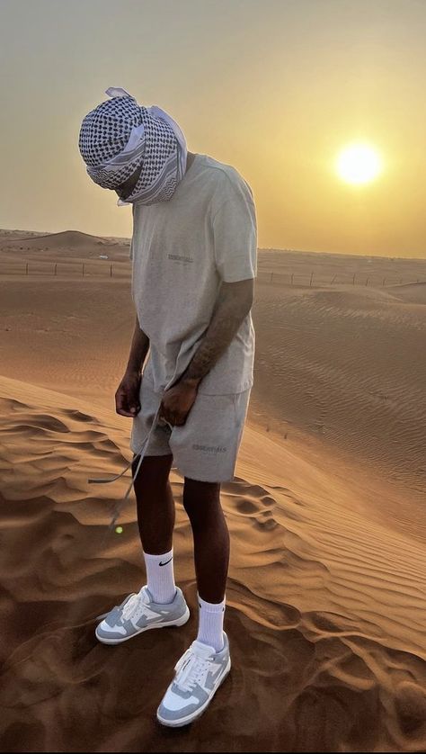 Dubai Outfits Ideas, Desert Outfit, Vacation Outfits Men, Dubai Outfits, Drippy Outfit, Moroccan Clothing, Black Men Fashion Casual, Drip Outfit Men, Aesthetic Outfits Men