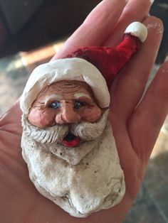 My first attempt at a oyster shell Santa. Oyster Shell Santa, Fabric Gnomes, Shells Decor, Coastal Creations, Shell Projects, Crab Painting, Oyster Art, Santa Faces, Oyster Ornament