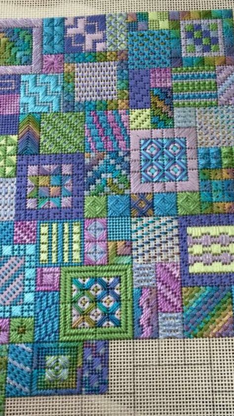 Bargello Patterns, Bargello Needlepoint, Plastic Canvas Stitches, Blackwork Embroidery, Pola Kristik, Pola Sulam, Needlepoint Designs, Needlepoint Patterns, Plastic Canvas Crafts