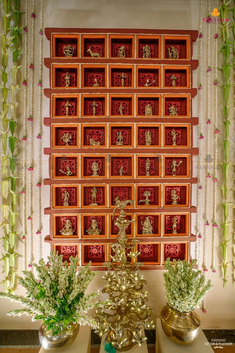 Chettinad Style Wedding Decor Temple Wedding Decoration, Traditional Event Decor, Chettinad House Interiors, Varalakshmi Decoration, Pellikuthuru Decor, Mandir Decor, Lakshmi Puja, Columns Decor, Puja Decor