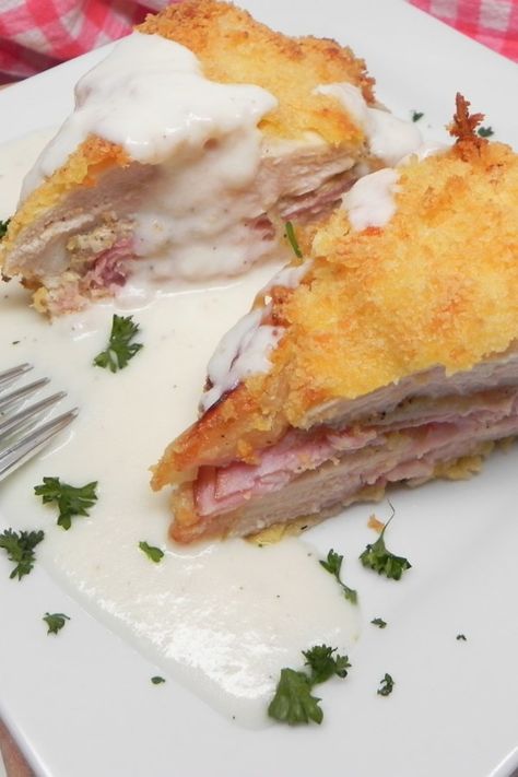 Sauce For Chicken Cordon Bleu, Cheese Sauce For Chicken, Swiss Cheese Sauce, Cordon Bleu Sauce, Chicken Casserole Dinners, Mornay Sauce, Cordon Bleu Recipe, Chicken Cordon Bleu Recipe, Caramelized Bacon