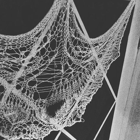 Spiderweb Knitting Pattern, Big Swiss, Spiderweb Lace, Spider Hat, Spider Net, Ib Art, Knitting Lace, Rehab Center, Goth Aesthetic