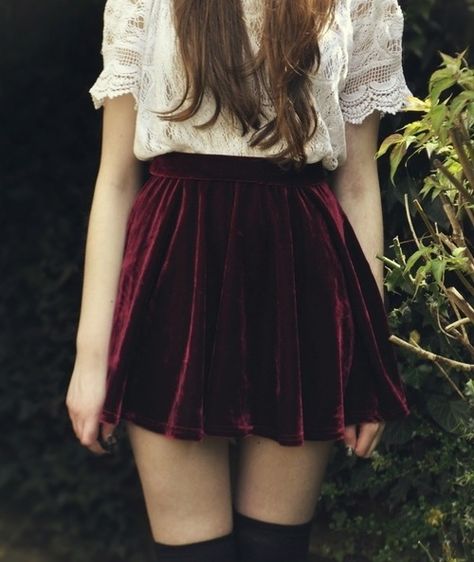 Velvet and Lace Red Velvet Skirt, Velvet Skater Skirt, Mode Hippie, Peplum Tops, Rock Chic, Velvet Skirt, A Skirt, Rilakkuma, Heidi Klum