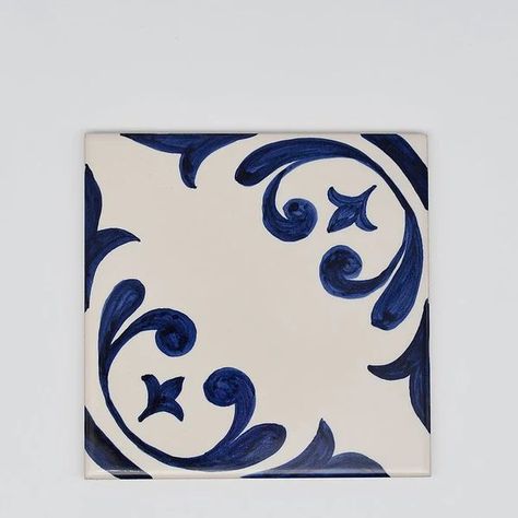 Portugal Ceramics, Portugal Tiles, Portuguese Tile, Portuguese Tiles, Soyut Sanat Tabloları, Talavera Tiles, Hand Painted Tiles, Blue Tiles, Painting Tile