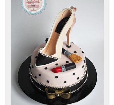 Gum Paste Shoe, Fashionista Cake, High Heel Cakes, Recipes Easter, Paris Cakes, Shoe Cakes, Fashion Cake, Shoe Cake, Make Up Cake