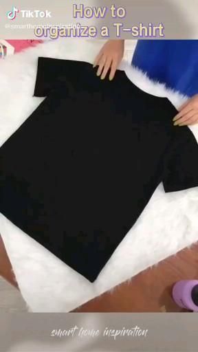 Clothes Life Hacks, Clothes Videos, T Shirt Folding, Folding Jeans, Change Your Style, Easy Diy Clothes, Diy Clothes Hacks, Packing Hacks Clothes, Shirt Folding