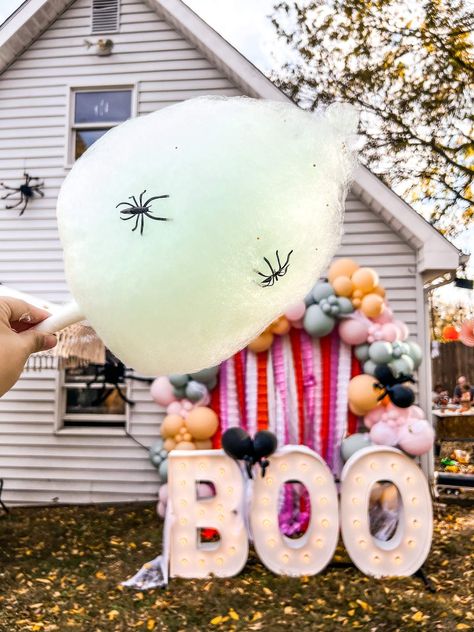 John Woodford's Spooktacular Halloween Carnival  | CatchMyParty.com Halloween Street Party Ideas, Spooky Pool Party, Preppy Halloween Party, Halloween Teen Party Ideas, Halloween Party Themes Families, Halloween Festival Ideas, Summerween Party, Teen Halloween Party, Carnival Halloween Party