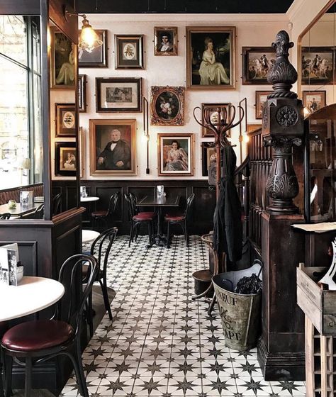 Victorian Cafe, Pretty Restaurants, French Bistro Kitchen, Bistro Interior, Bistro Kitchen, Pub Interior, Parisian Bistro, Parisian Cafe, Face Time