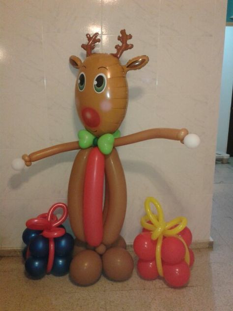 Deer Balloons Balloon Christmas, Balloon Hat, Christmas Balloon Decorations, How To Make Balloon, Twisting Balloons, Holiday Balloons, Rudolph Reindeer, Balloon Crafts, Balloon Twisting