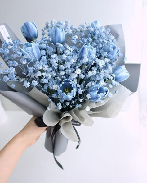 Minimalist Shelf Decor, Flowers For Him, Tulip Bouquets, Baby's Breath Bouquet, Minimalist Shelf, Fake Flowers Decor, Wedding Flowers Tulips, Blue Flowers Bouquet, Tulip Wedding