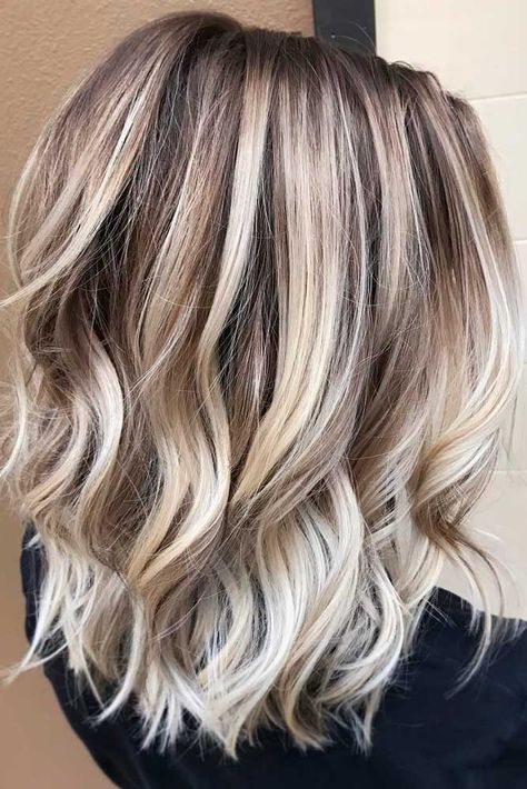 Medium Length Layered Hair And#8211; Best Ideas for Stunning Look ★ See more: http://lovehairstyles.com/medium-length-layered-hair/ Hairstyles Diy, Platinum Blonde Hair Color, Latest Hair Color, Cool Blonde Hair, Medium Length Hair With Layers, Balayage Blonde, Red Highlights, Blonde Hair Shades, Hair Shades