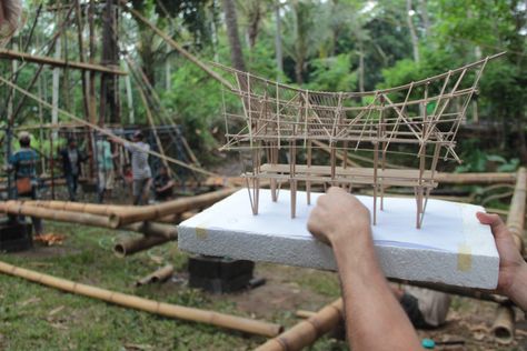 Bamboo Architecture Design, Bamboo Projects, Bamboo Building, Beautiful Small Homes, Concept Model, Bamboo Structure, Bamboo Architecture, Bamboo Construction, Construction Techniques