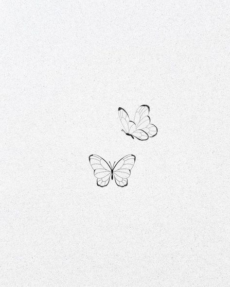 Pearl Tattoo, Butterfly Tattoos On Arm, Butterfly Wrist Tattoo, Flash Sheets, Tattoos Men, Butterfly Tattoos For Women, Stylish Tattoo, Small Pretty Tattoos, Petite Tattoos