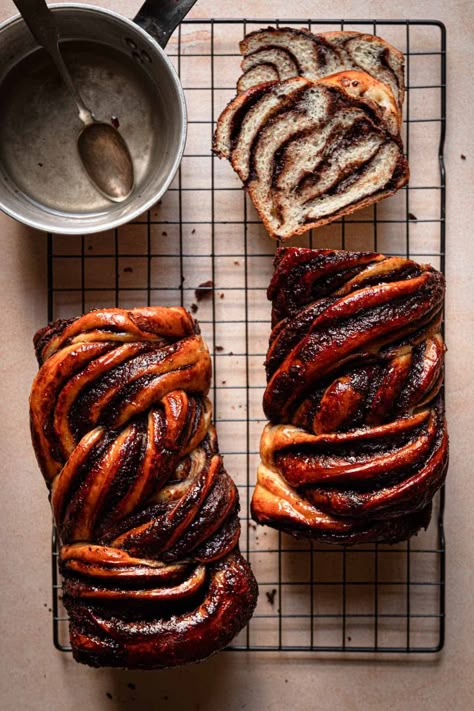 Chocolate Babka Recipe - One Sarcastic Baker Chocolate Babka Photography, Mini Chocolate Babka, How To Make Babka, Babka Bread Machine Recipe, No Knead Chocolate Bread, Mini Babka Loaves, Yeast Dessert Recipes, Babka Filling Ideas, Easy Babka Recipe