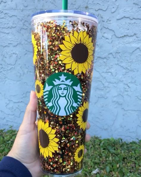 Rosemary Mendez on Instagram: “I’m L🌻VING this cup! My first attempt at a sunflower design and I’m in L💛VE! DM to order or click the link in my bio. #preciouspaperdesigns…” Note Making, Snowglobe Tumbler, Snow Globe Tumbler, Glitter Globes, Sunflower Tumbler, Acrylic Tumbler, How To Make Snow, Cup Art, Acrylic Tumblers