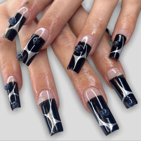 Black Yk2 Nails, Gorp Core Nails, Black Nails Ideas Y2k, Black Nail Designs Y2k, Y2k Inspired Nails Black, Black And Grey Y2k Nails, Gunmetal Nails, Nail Designs Grunge, Gorp Core