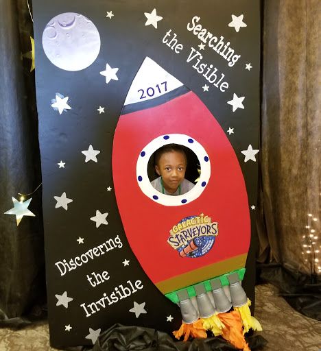 Cuddles, Kisses And Chaos : Space Theme Week Space Theme Classroom, Library Space, Space Crafts For Kids, Diy Rocket, Astronaut Party, Astronaut Birthday, Space Theme Party, Space Camp, Outer Space Birthday