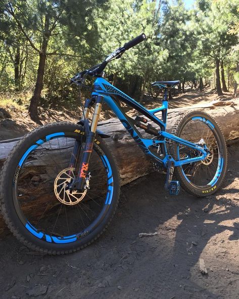 Sexiest AM/enduro bike thread. Don't post your bike. Rules on first page. - Page 3479 - Pinkbike Forum | Bicycle mountain bike, Mtb bike mountain, Enduro mtb Frame Inspiration, All Mountain Bike, Mt Bike, Downhill Mountain Biking, Bicycle Mountain Bike, Best Mountain Bikes, Downhill Bike, Bike Photography, Enduro Mtb